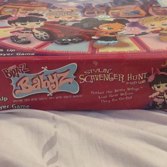 Bratz Baby Stylin Scavenger Hunt board game - Picture 3 of 8